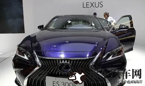 雷克萨斯NX腰斩价清仓，车主哭诉贬值成笑话，混动神话走到尽头-1