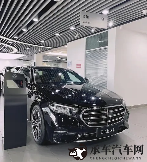 奔驰E300L价格大跳水？豪华车市场内卷，背后原因与利弊都在这-3