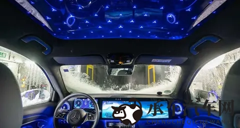 新一代奔驰GLB要来了，实用科技又升级-1