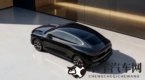 别光听介绍，看大V实际上路测试智己LS6辅助驾驶-1