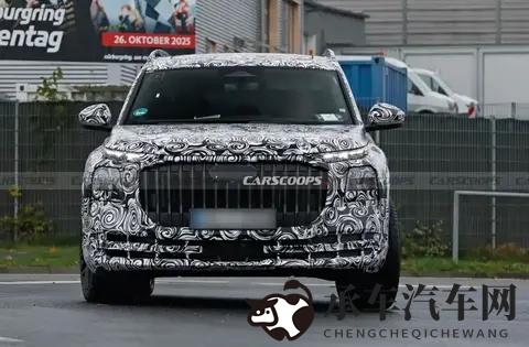 奥迪Q9霍希版谍照曝光！搭V8发动机，竞争迈巴赫GLS？-1