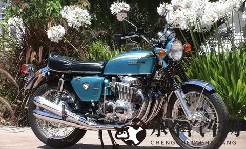 一边光盘打卡，一边13年报废：我们的节俭，为何只盯餐桌？-2