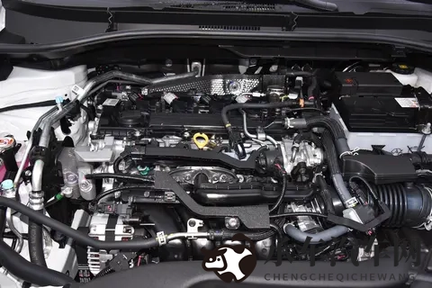 丰田真的“一降到底”！跌至868万起，入门配7气囊，性价比真高-3