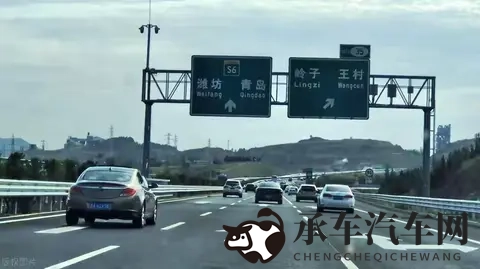 开车12年后，才明白高速上并不是越快越好，都是吃亏换的经验！-1