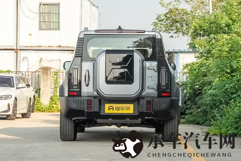 暴雨 34 道拐挑战！捷途旅行者 CDM 四驱 _ 续航实力尽显-3