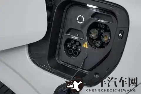 2025款星纪元ET值不值得买?空间、动力、智能,一篇给你说透-3