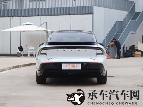 小鹏P7+增程版续航曝光 492度电池_纯电续航325km-2