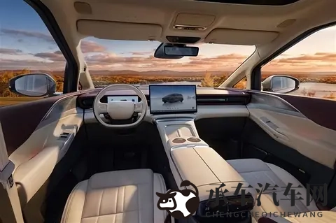 续航最长大七座 小鹏X9增程混动上市定档-2