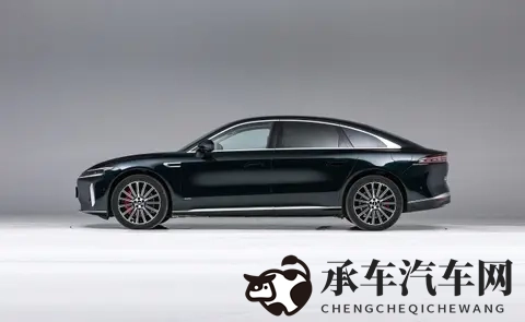 首款C级智慧旗舰，标配猎鹰700，车长超5米，将于11月15日上市-2