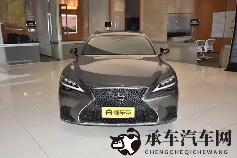 一次性说清楚 雷克萨斯LS500h 新车选购指南 四个配置如何选？-1