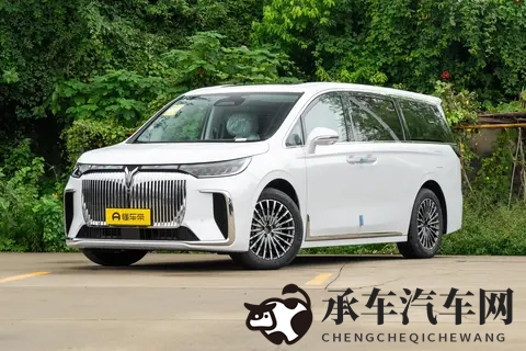 26款岚图梦想家：家用MPV的新选择，舒适又省心-2