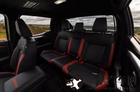 2026款日产纳瓦拉首发，三菱骨架+澳洲调校，超选四驱+后差速锁-2