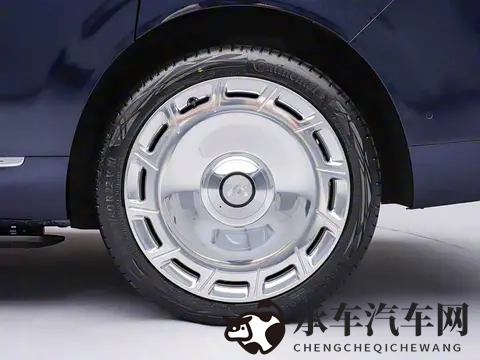 权益价3228万起，大6座增程，综合续航1508km 智己LS9正式上市-2