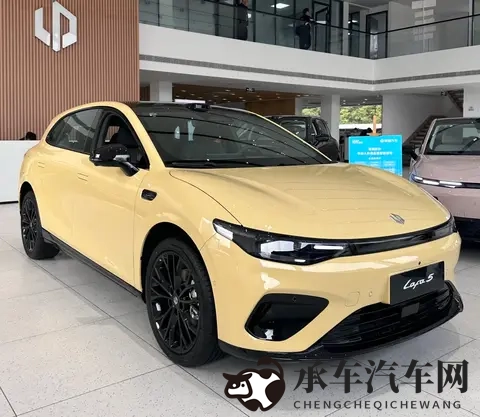 零跑提前45天完成50万销量!明年冲百万,Lafa5争议售价待揭晓-3