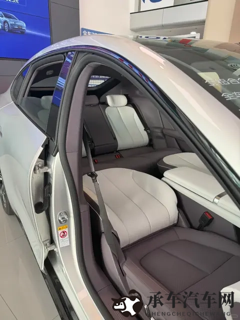 充电1秒1公里？长安启源A06抢先看：90%得房率太惊喜-3