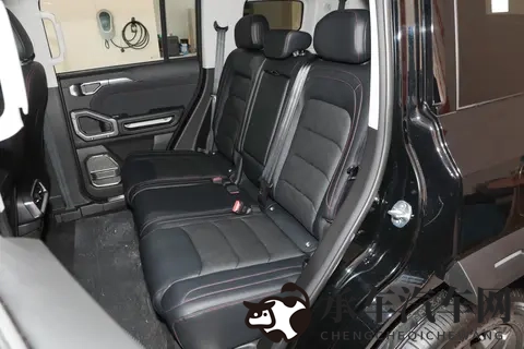 这台 “方盒子” 超全能！城市通勤 + 越野探险全搞定-1