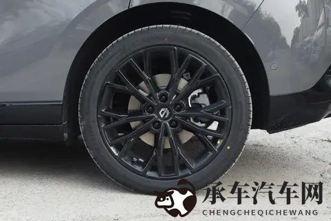 年轻人的潮流宣言:零跑Lafa5,重新定义10万级座驾-2