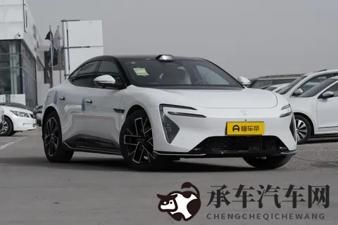 11 月买车捡大漏！1899 万开走 “华为 + 宁德” 联手打造的好车-2