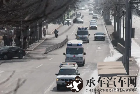 应急车道换胎扣12分？老司机都踩过的坑，说清楚合法操作边界-3