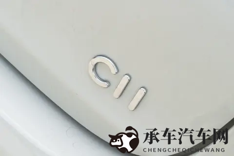 15万预算买SUV，配置实用度是关键，零跑C11适合家用-3