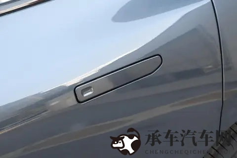 家用选车别乱挑!深度实测零跑B01,堪称“无短板全能王”-3