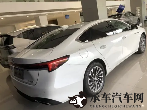 别克君越准新一手车，5千公里表显，1428万抄底价？-3
