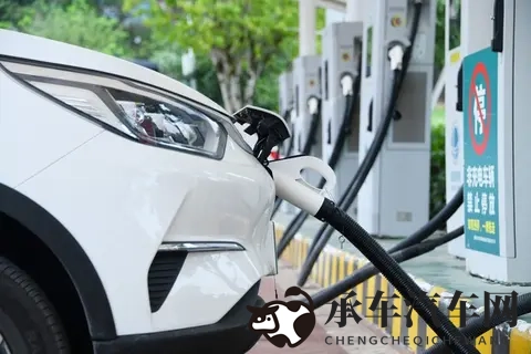 麻花佐MOO44苏蜜清歌|汽车新风尚：独特设计引领潮流，智能科技助你驾驭未来-1