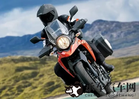 2026款DL250改款引争议：仅换LED灯+加涂装，摩友吐槽敷衍！-3