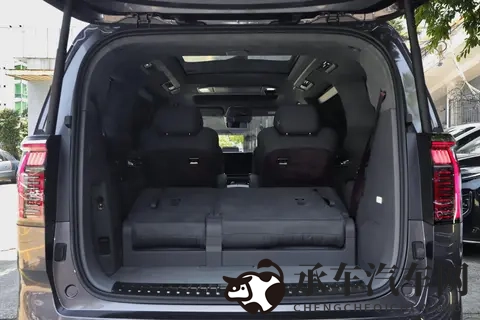 极氪009:4座_6座_7座可选,全系纯电动,众多精英家庭的新宠!-1