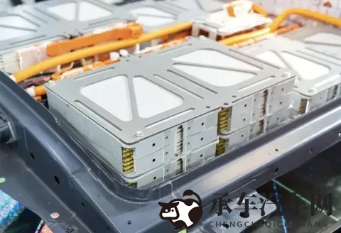 磷酸铁锂和三元锂电池的安全性争论应叫停，莫忘记“最强电池令”-1