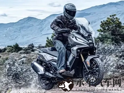 小困困进女生自己来困里|女生宿舍里小困困主动寻困觉-1