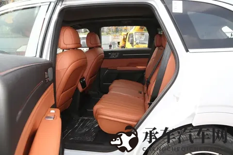 156英寸向日葵屏+四音区语音!捷途山海L7 PLUS 1099万起真香-3