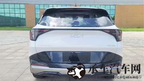 老板办公室乳摸秘书gi|豪华轿车邂逅职场精英，汽车生活新篇章-1