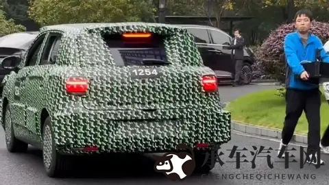 广州车展首发，零跑A10专利图曝光-1