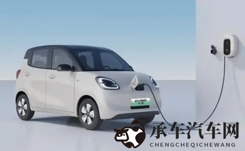 五菱宏光 MINIEV 四门版 301km 臻享 + 款上市：558 万元-2