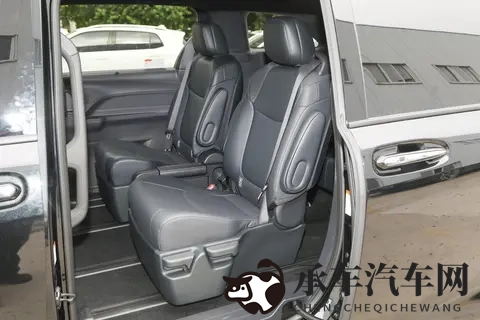 2026 款丰田格瑞维亚：配置选择与家庭用车核心需求匹配-2