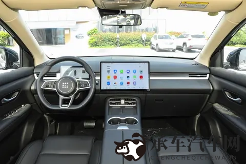 蓝电 E5 PLUS ，12万级插混SUV，带四驱、后排大屏，预售限时优惠2万-2