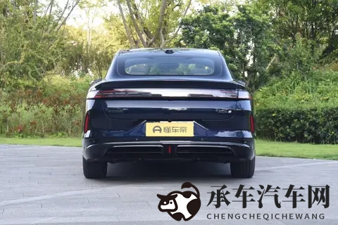 15 万级纯电家轿新标杆？长安启源 A06 上市在即-2