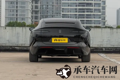 4299 万的移动 KTV + 按摩椅！阿维塔 12 这配置太懂家用豪华了～-1