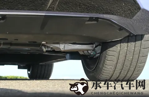 2698万起售,标配900V高压快充平台技术,这款中大型车怎样?-1