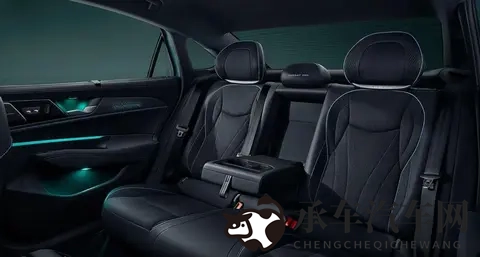 为何说全新进阶的帕萨特Pro，仍是老少皆宜的买车选择？-1