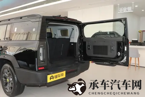 2025款捷途旅行者CDM，1799万起的混动“方盒子”有多能打？-2