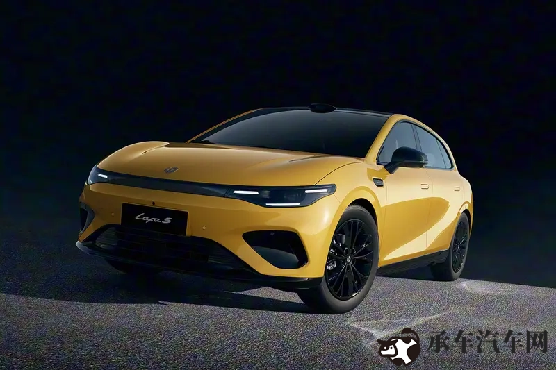 男生和女生一起差差差APP|驾驶新潮流，男女平等共享驾驶乐趣-1