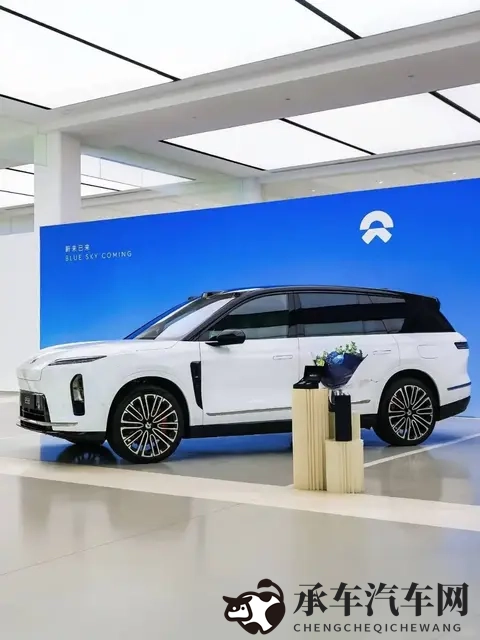 少妇被大黑捧猛烈进|全新SUV动力强劲,豪华舒适,科技领先-2