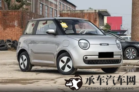 草莓丝瓜:红果鲜蔬搭配,丝瓜草莓双味佳-1