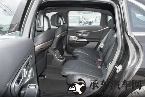 黑人Av|速度与魅力并存，这款车型成市场新宠-2