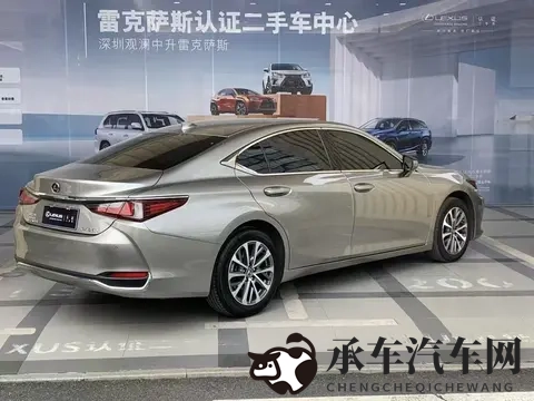 女人扒开自己的荫道口|女子亲手揭开私密部位之谜-2