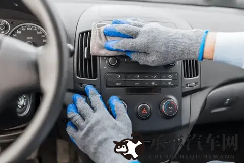 juliaann熟妇大战黑鬼|熟妇Julia Ann挑战外籍男子,激情对决引热议-2