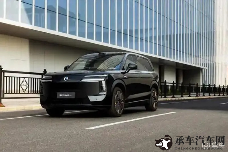 Juliaann办公室与黑人|Juliaann职场风云，黑人同事共事记-1