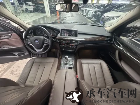 熟妇人妻丰满浓毛撒尿：智能驾驶系统助力女性车主出行更安全-3